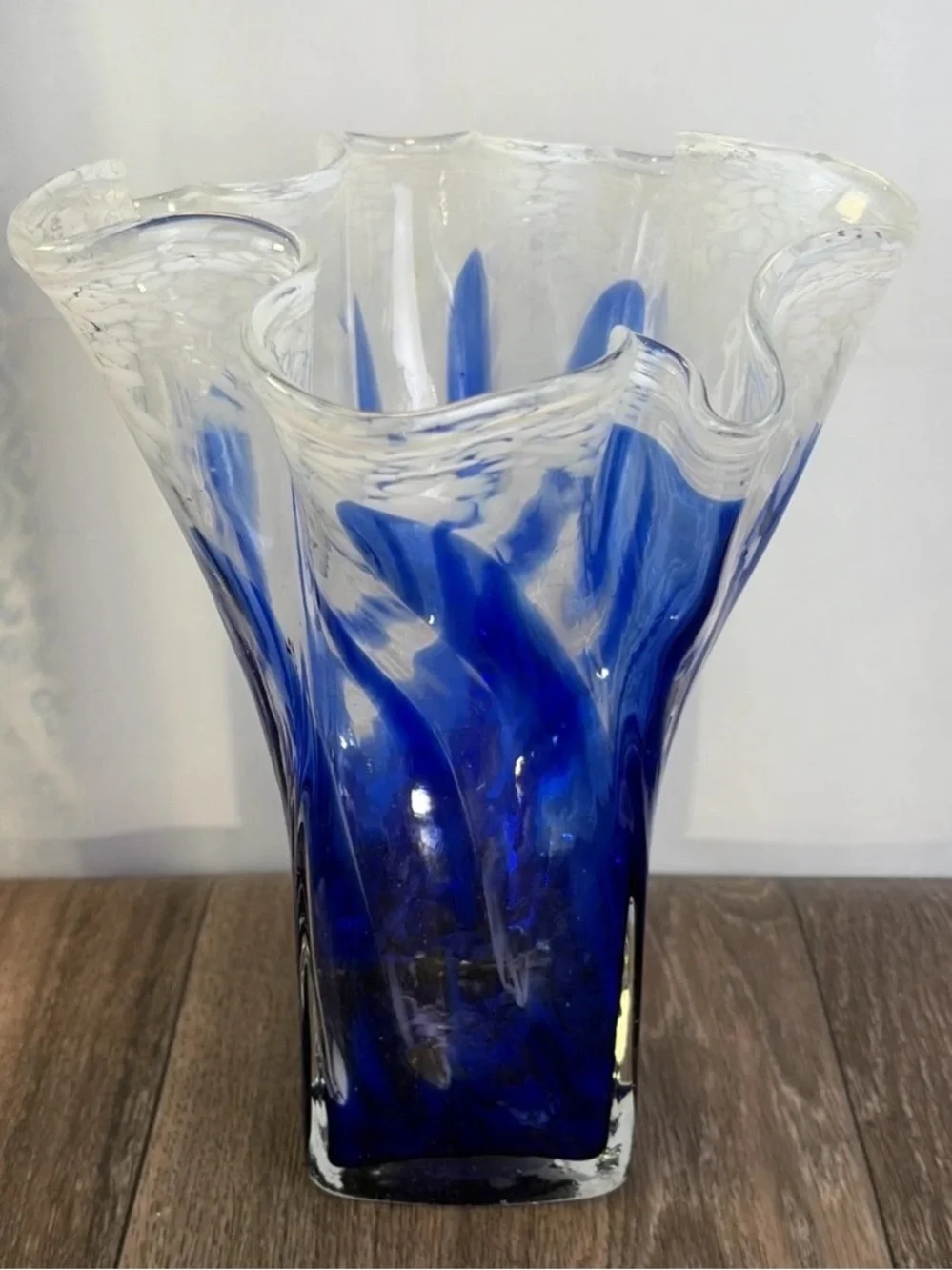VTG Hand Blown Cobalt Blue & White Ruffled Handkerchief Glass Vase 8.5
